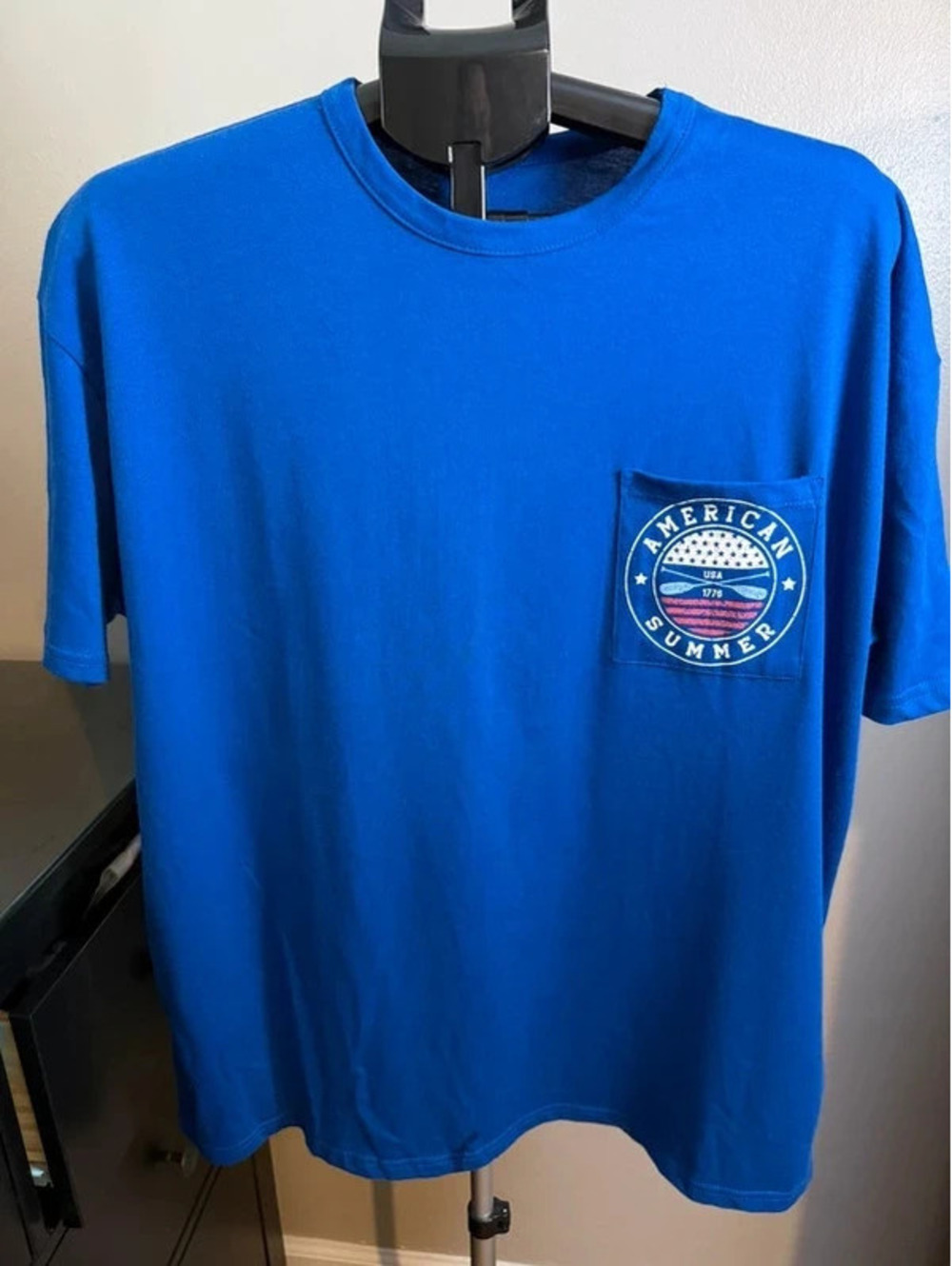 Natural Reflections Medium Blue American Summer Graphic Pocket Tee NWOT